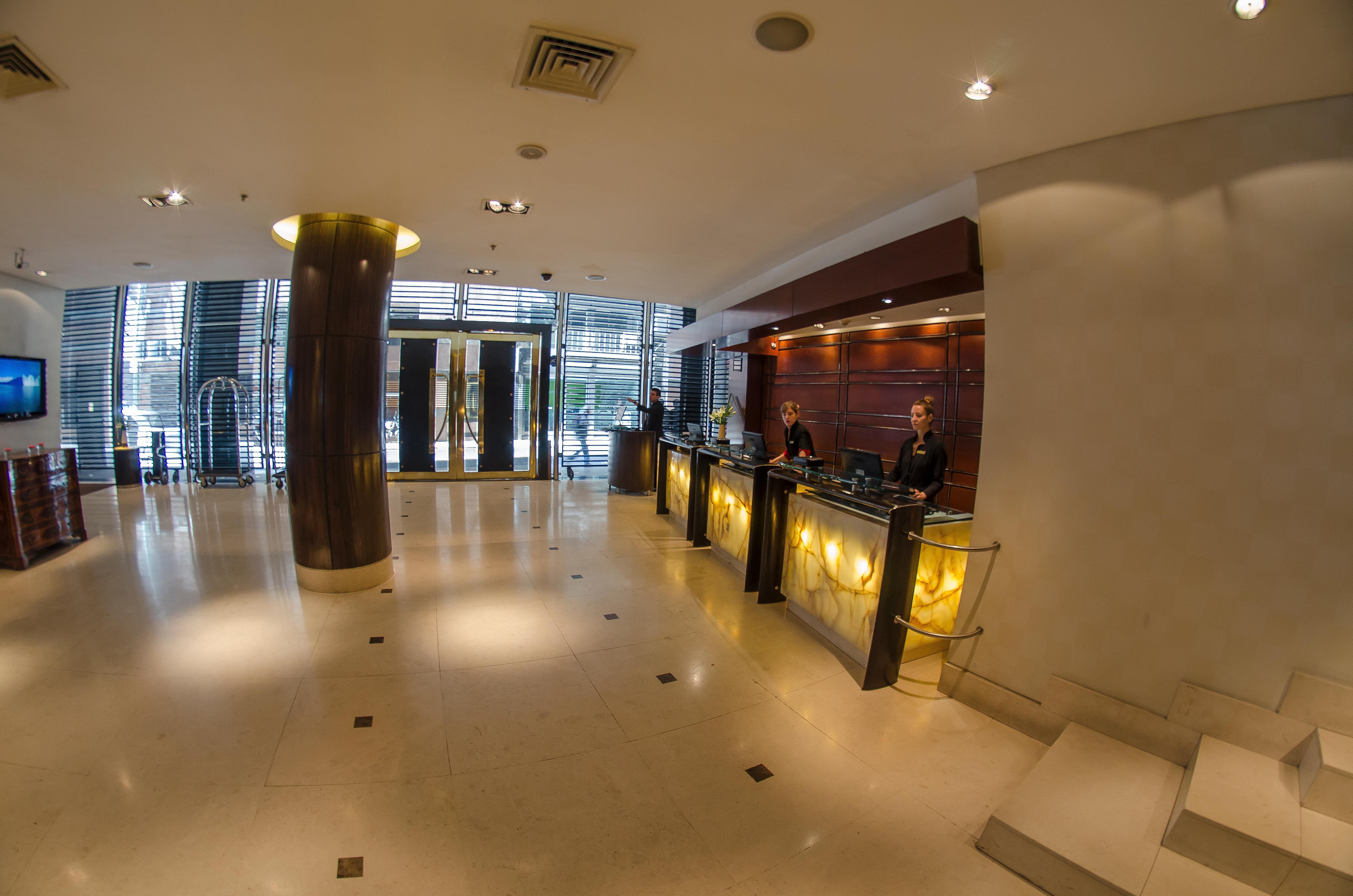 فندق Regal Pacific Puerto Madero بوينس آيرس المظهر الخارجي الصورة The lobby of the hotel