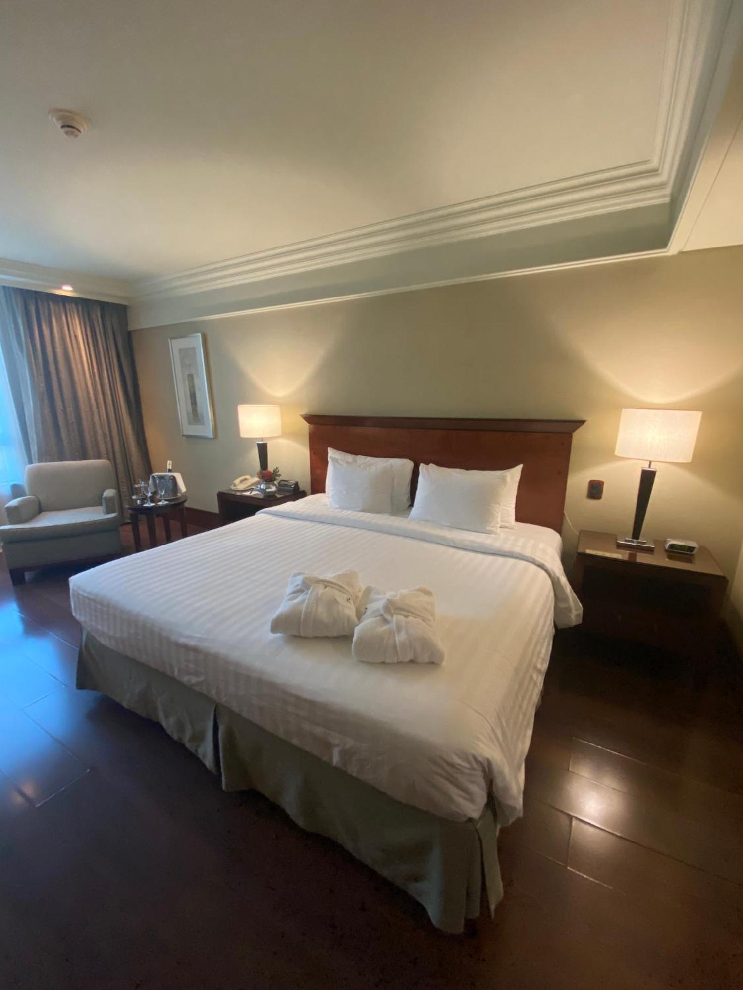 فندق Regal Pacific Puerto Madero بوينس آيرس المظهر الخارجي الصورة A room at the hotel