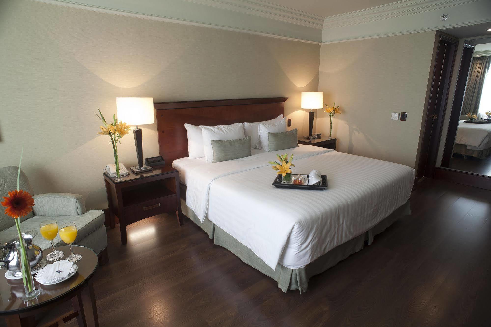 فندق Regal Pacific Puerto Madero بوينس آيرس المظهر الخارجي الصورة A room at the hotel