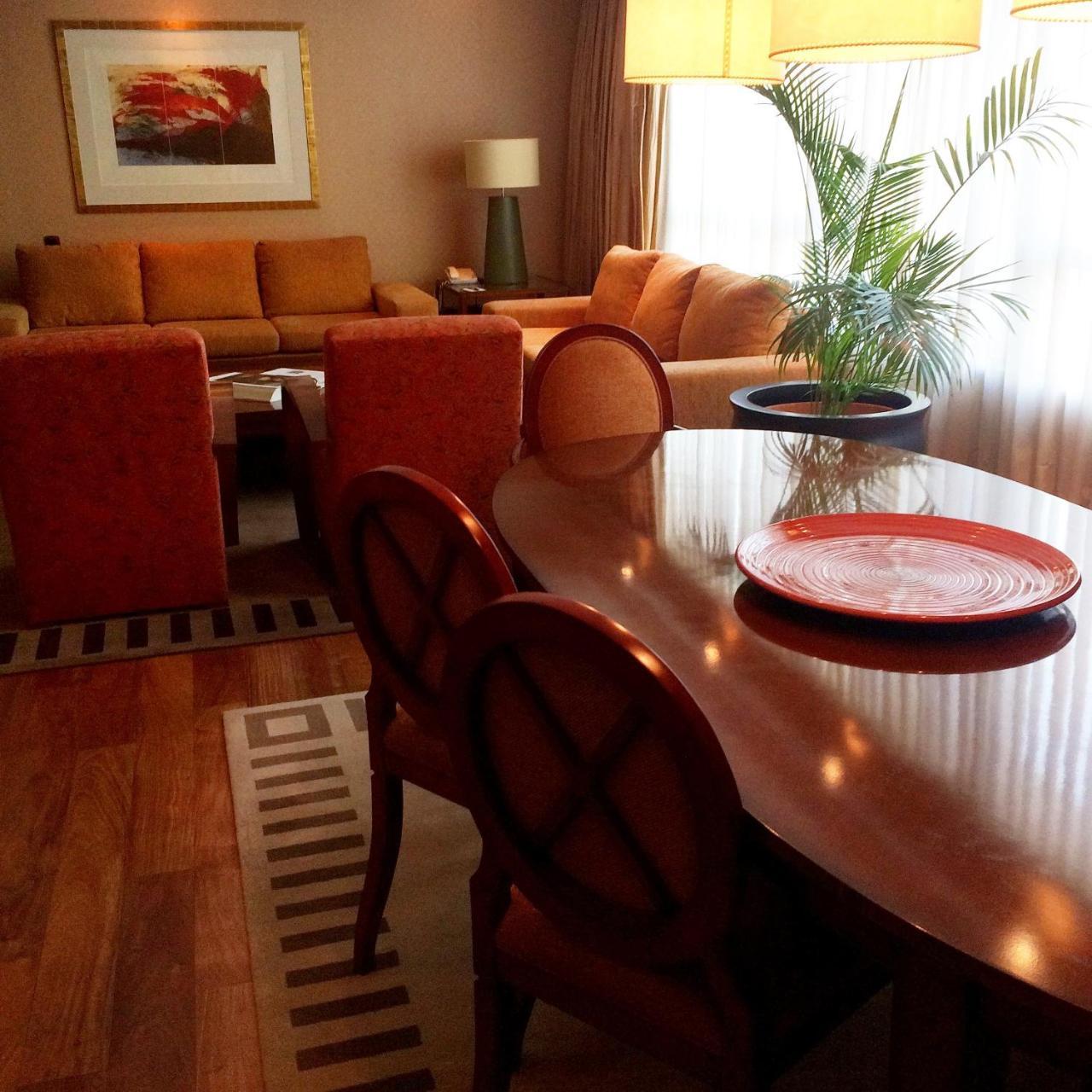 فندق Regal Pacific Puerto Madero بوينس آيرس المظهر الخارجي الصورة A dining room